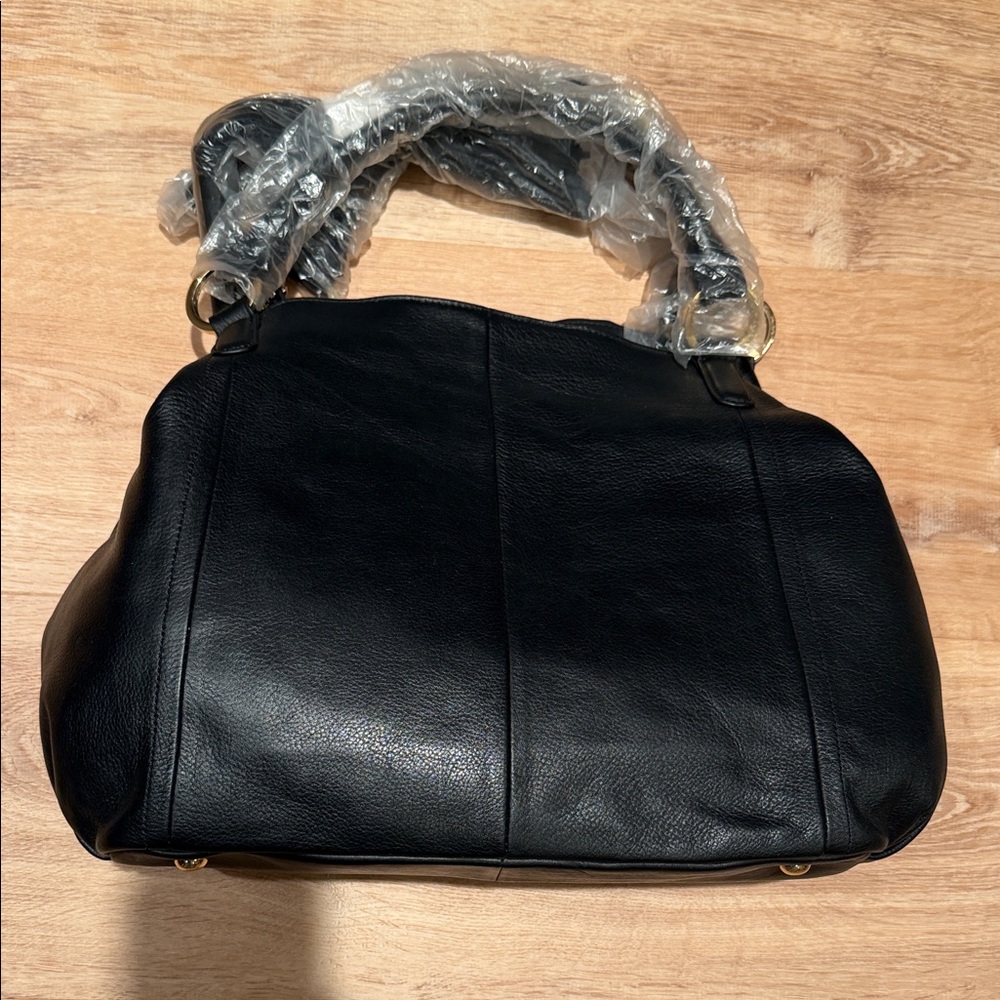 G.I.L.I Black Leather Tote Handbag - Classic Everyday Carry